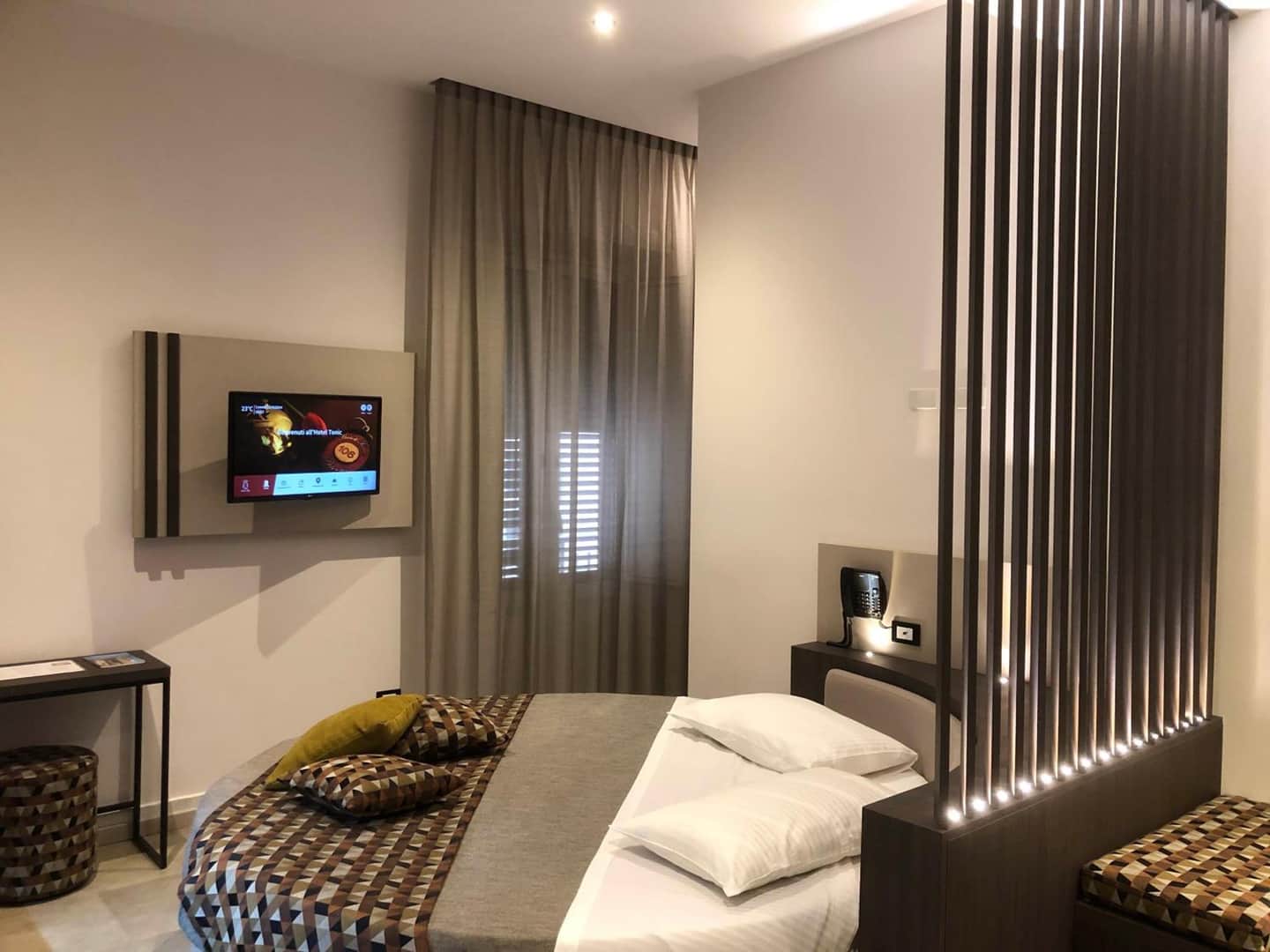 Hotel Tonic