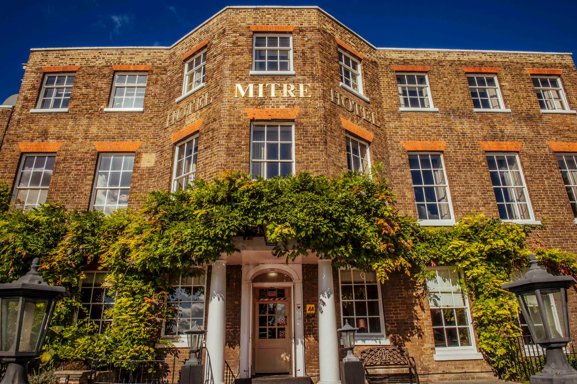 Mitre Hampton Court