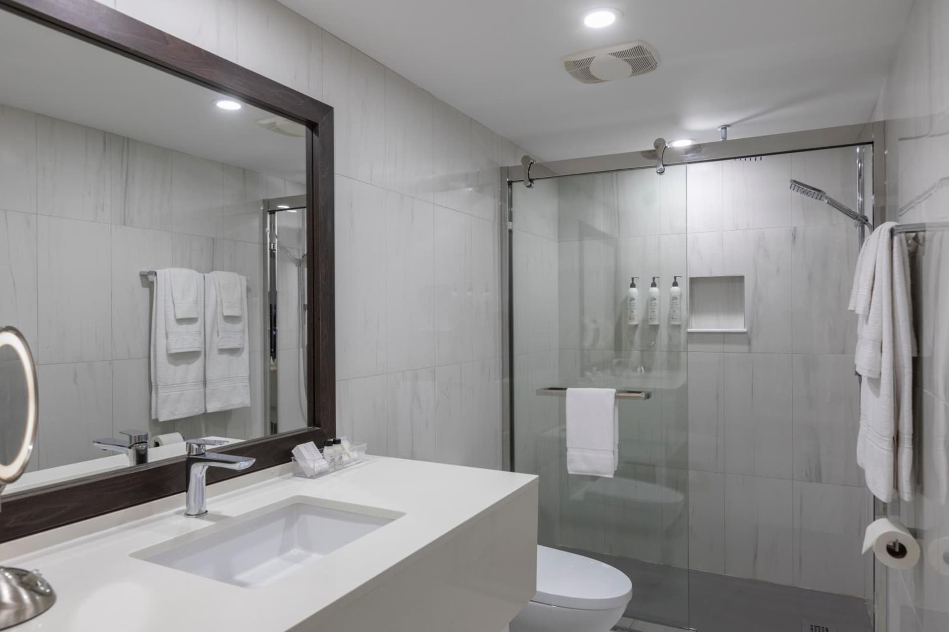 Le Nouvel Hotel