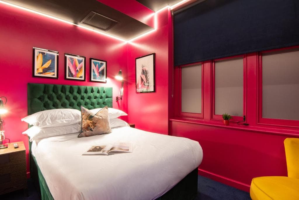 Hux Hotel
