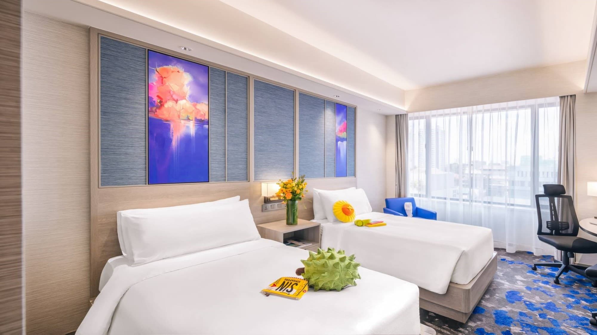 Royal Plaza on Scotts