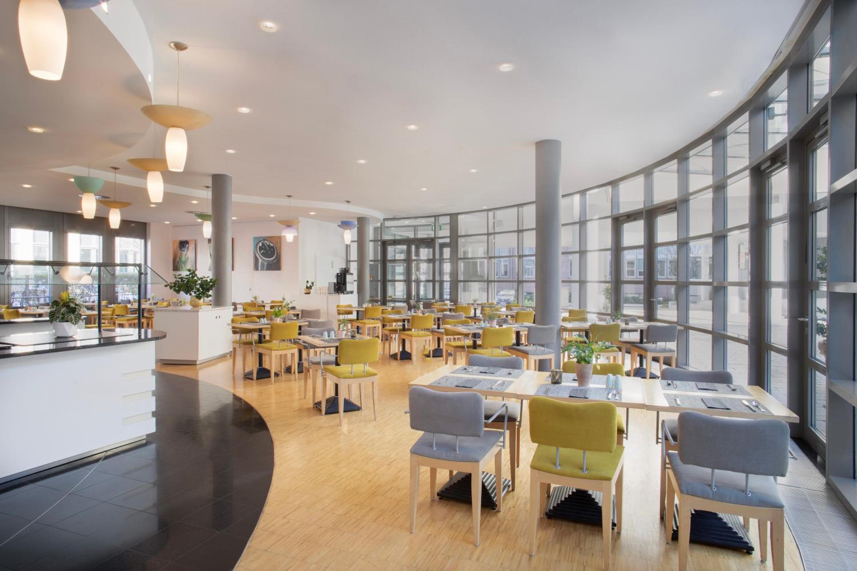 FOUR Munich Neue Messe