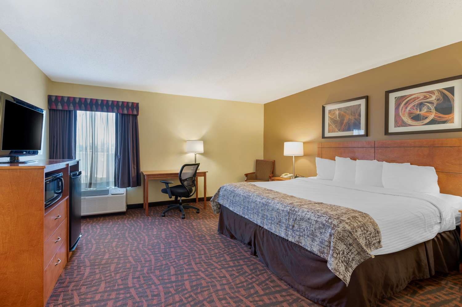 Best Western Louisville East Inn & Suites