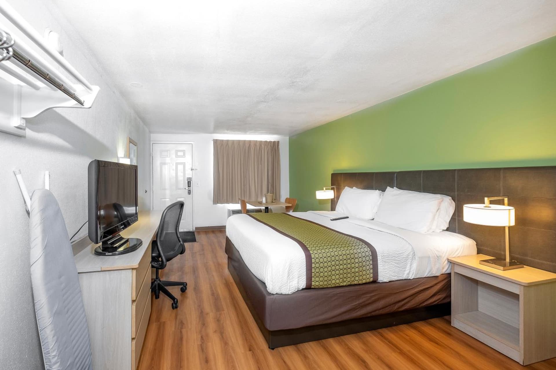 AMERICAN INN CARLISLE