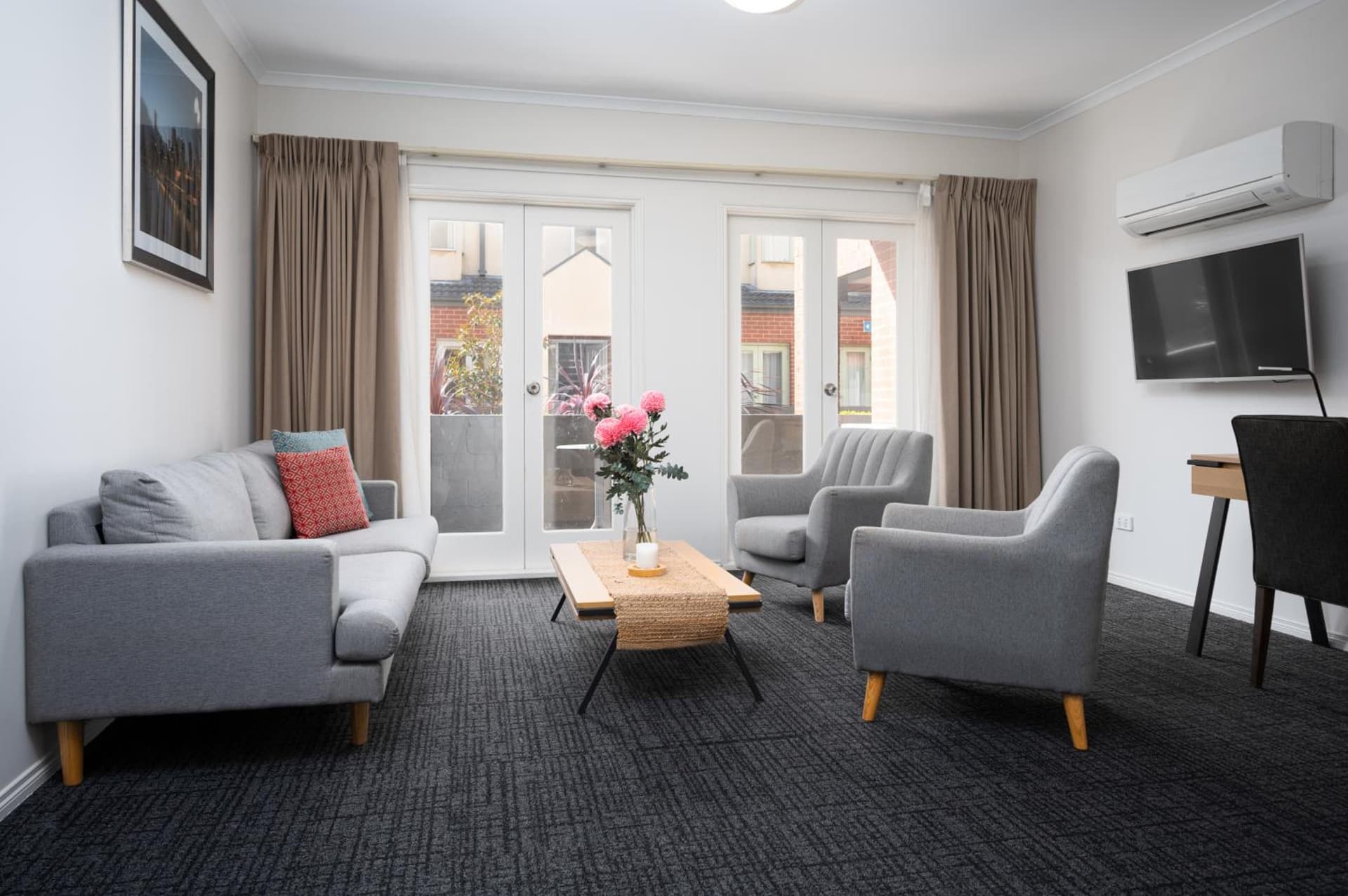 MainStay Suites Kew