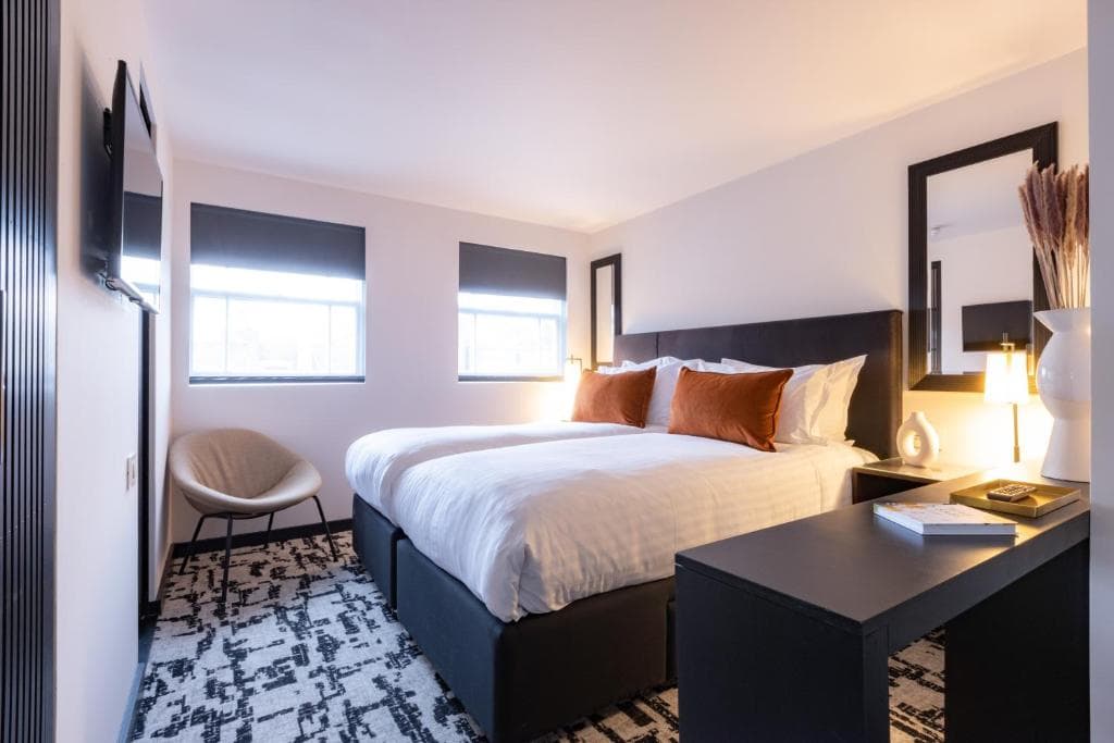 La Suite West