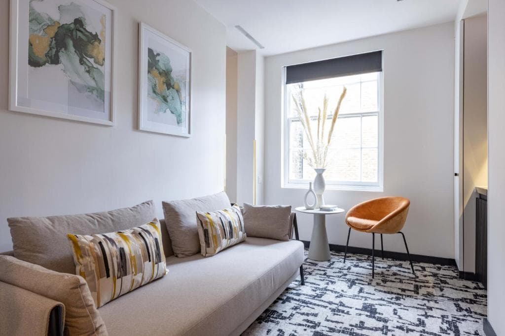La Suite West