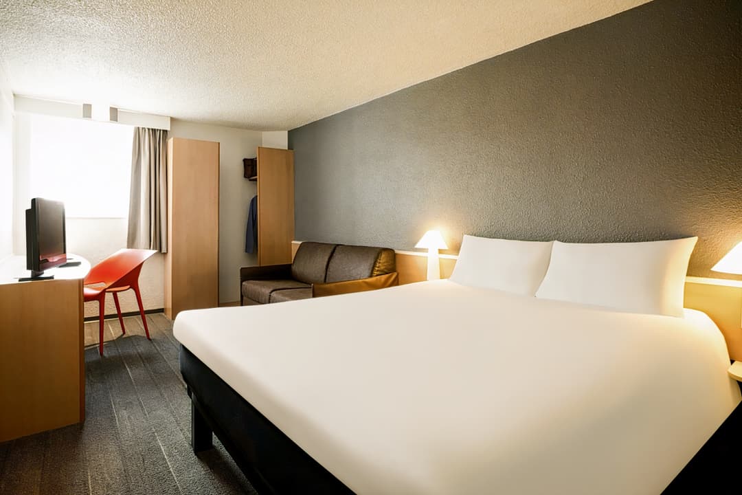 ibis Orly Chevilly Tram 7