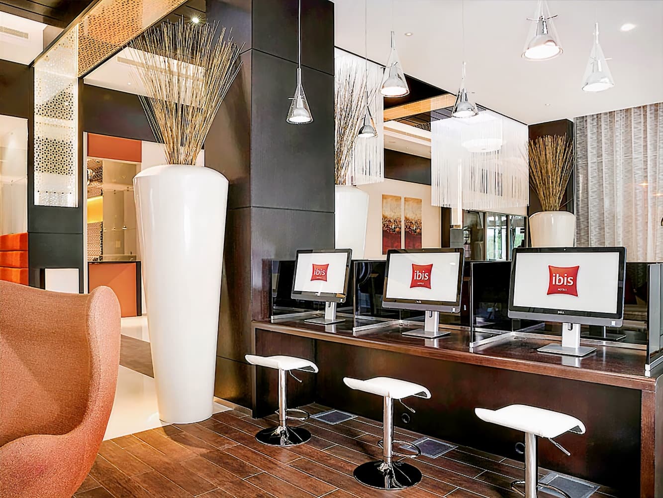 Ibis One Central