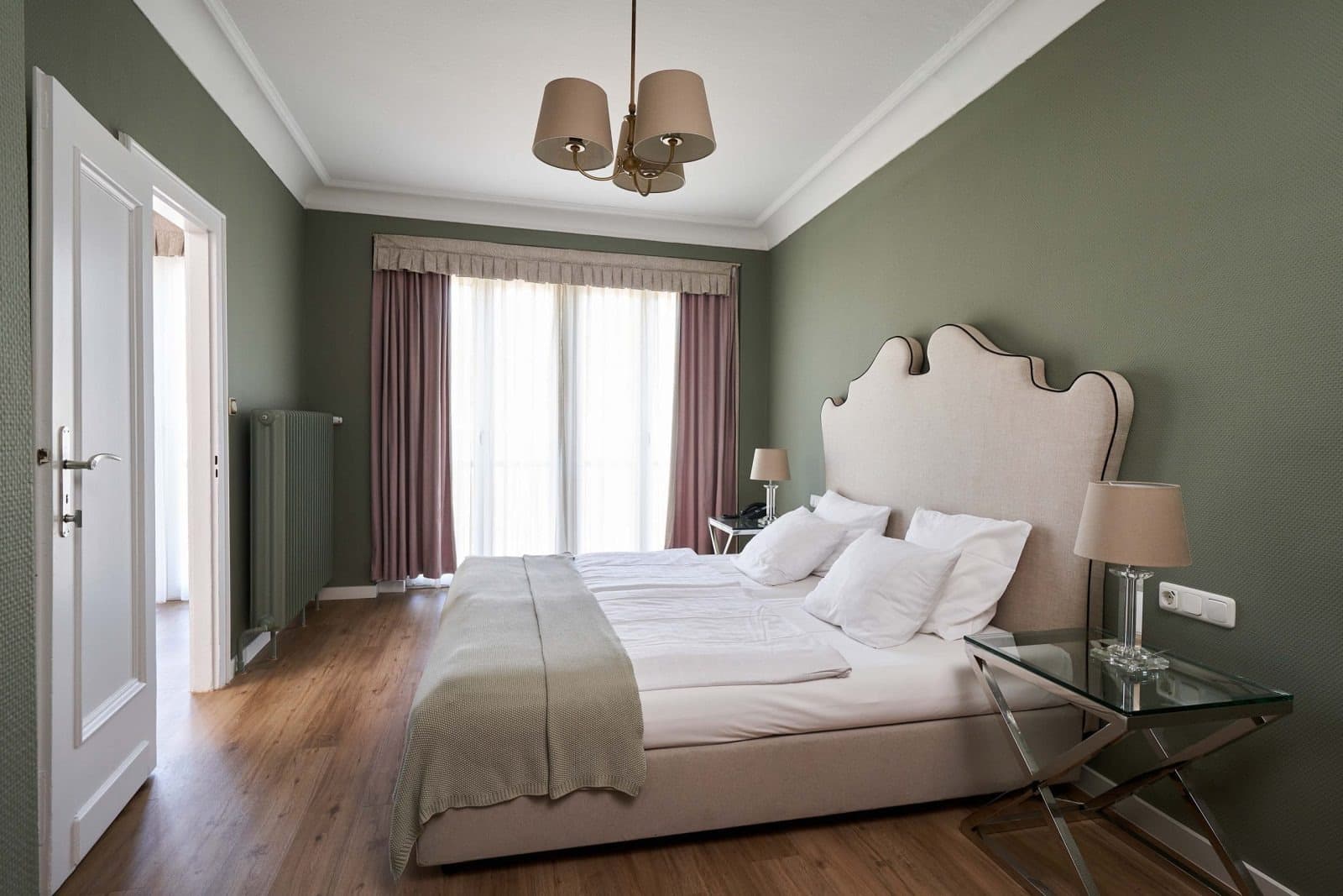 Hotel Monopol - Central Station