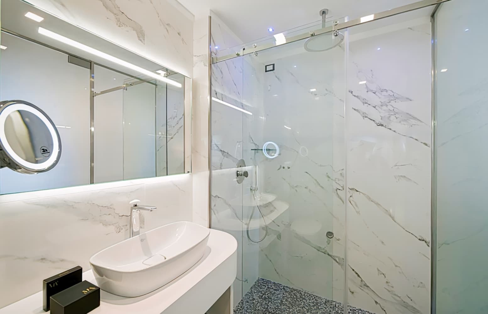 Mia Aparthotel