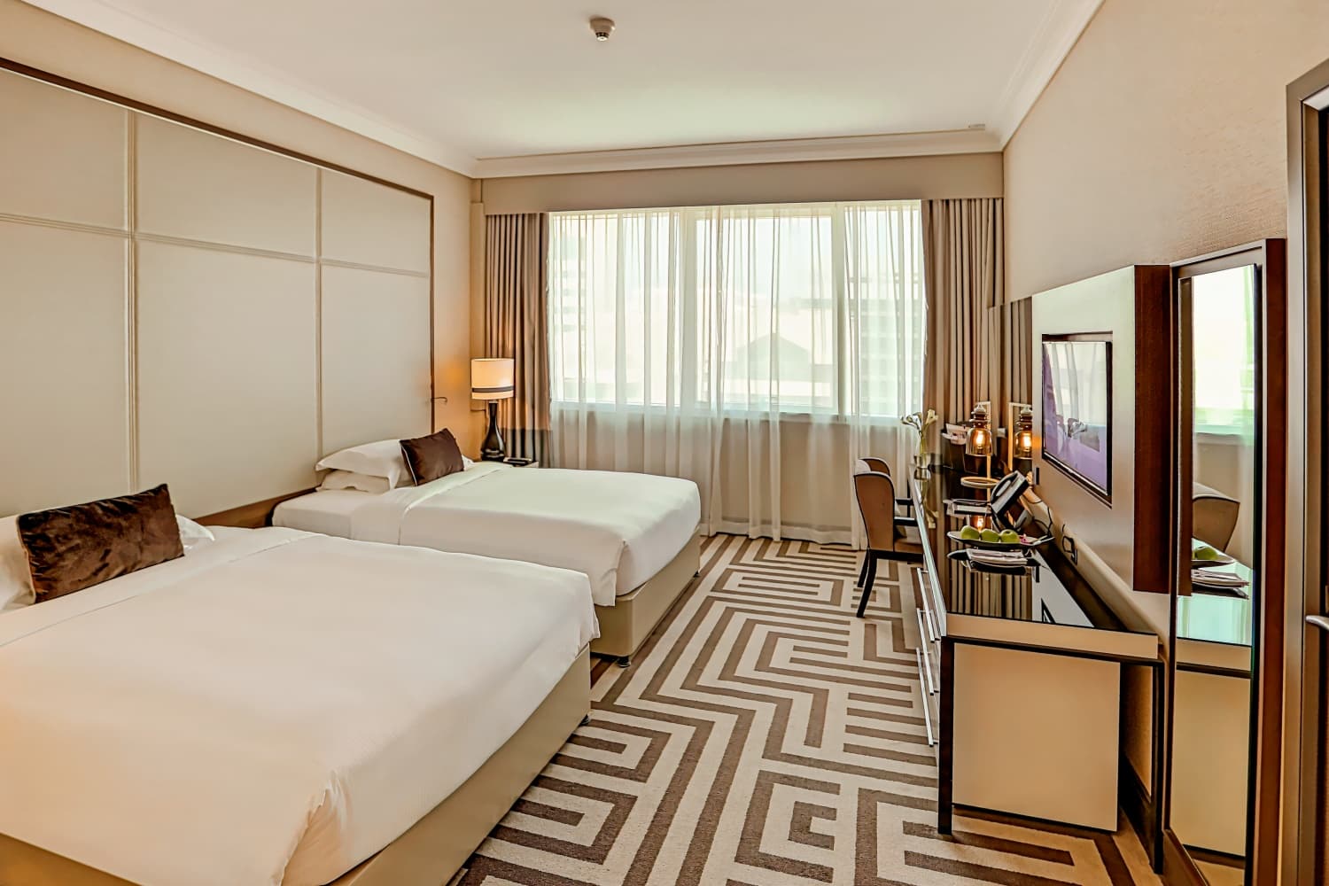 Al Maha Arjaan by Rotana (old)