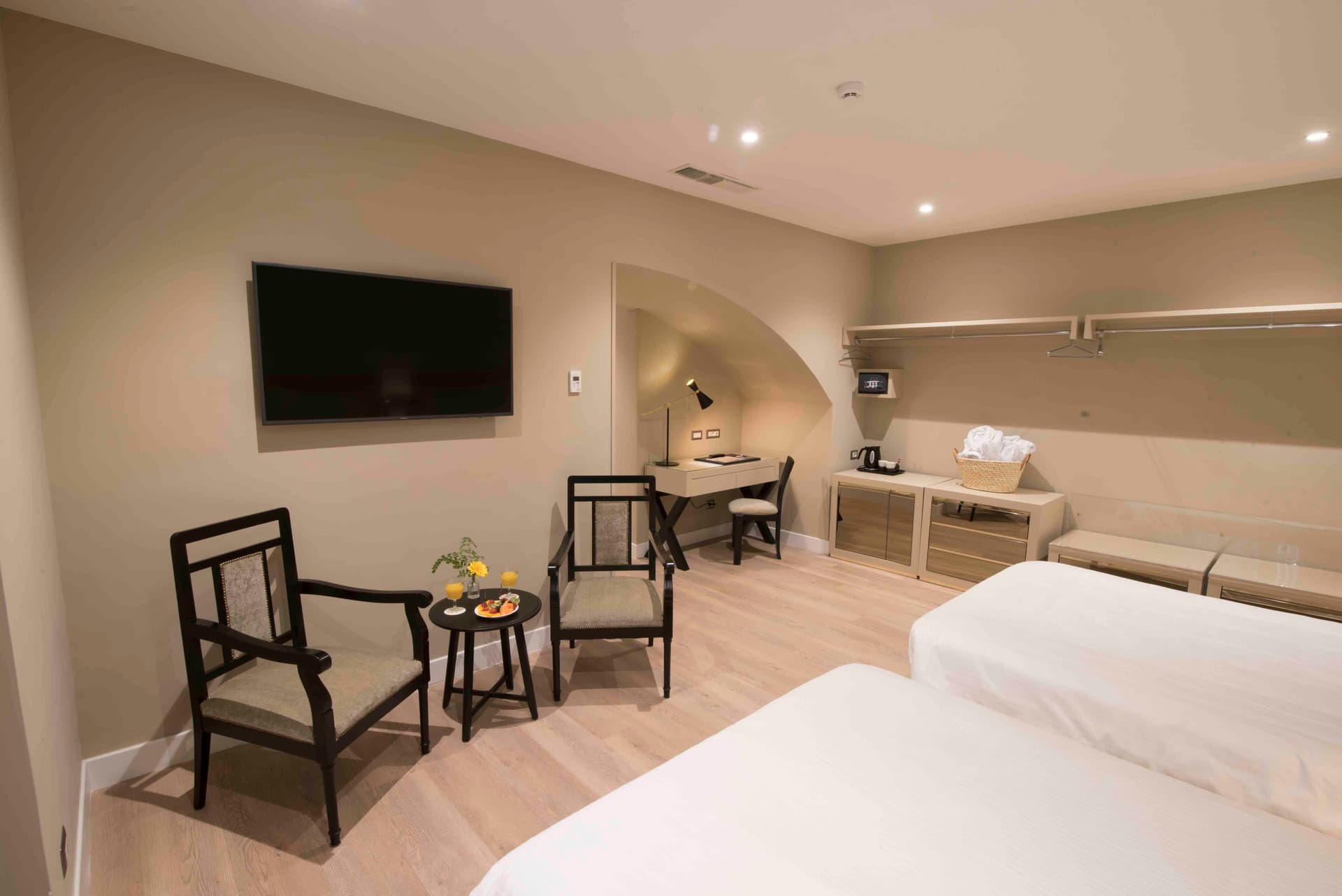 Caruso Place Boutique & Wellness Suites