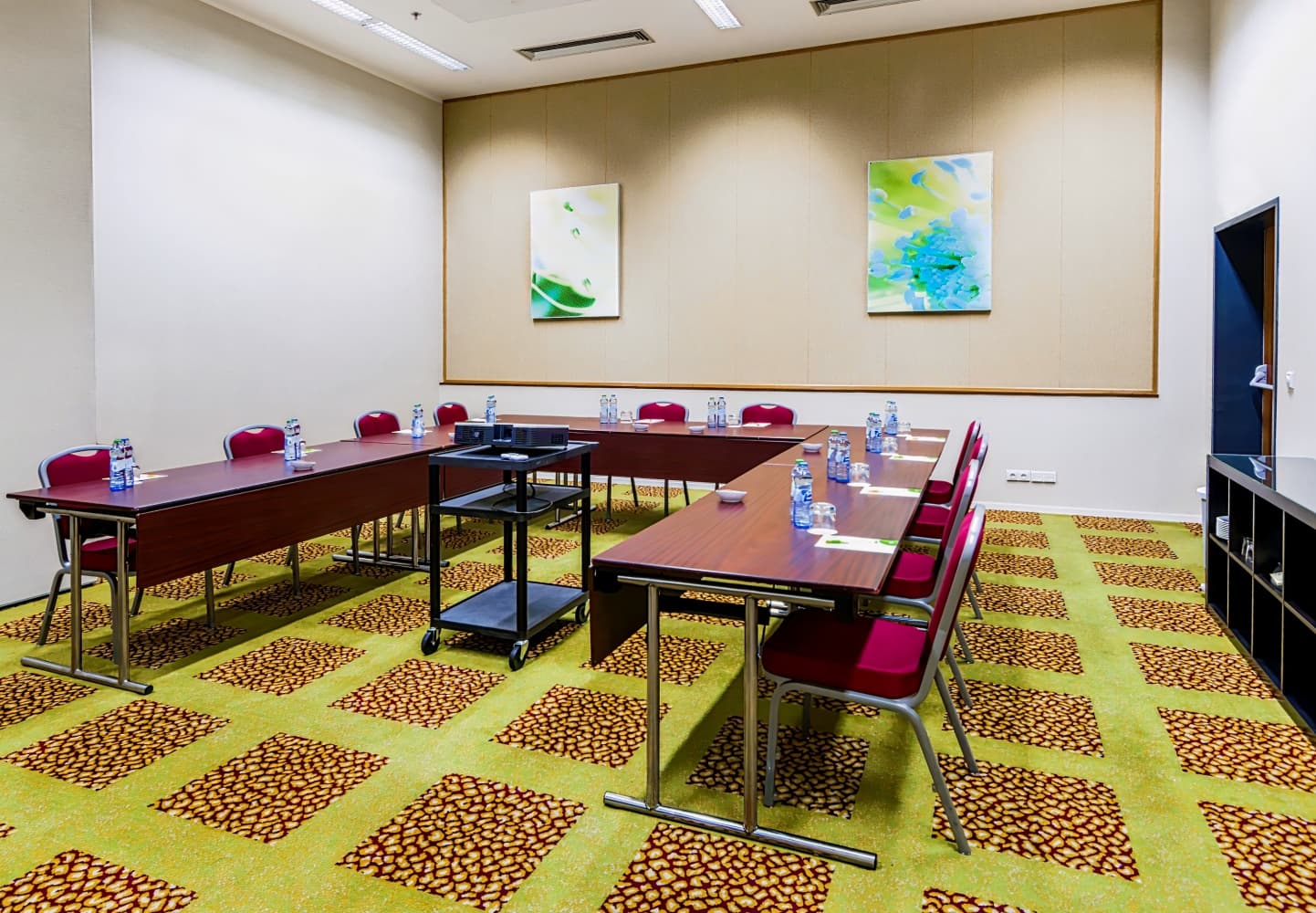 Courtyard Prague Airport