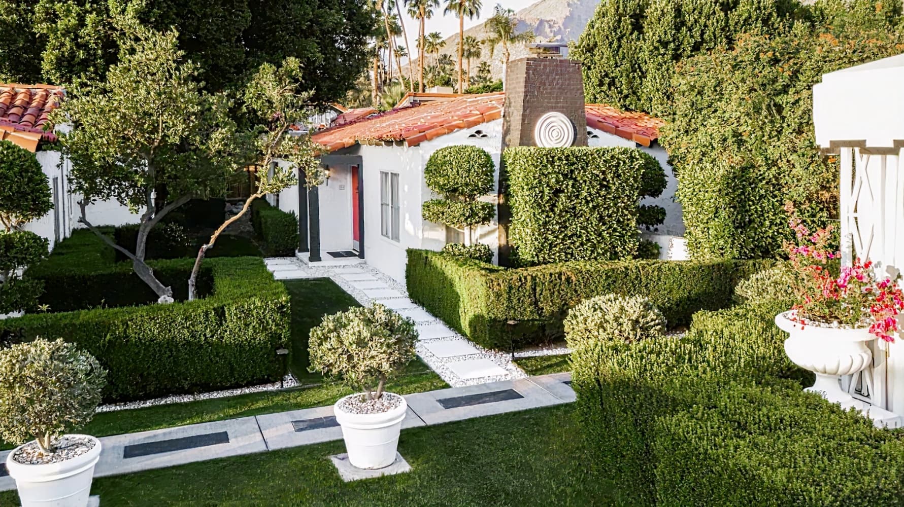 Avalon Hotel & Bungalows Palm Springs