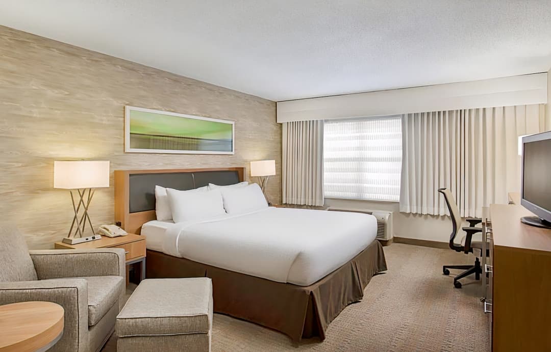 Holiday Inn Grand Rapids Airport