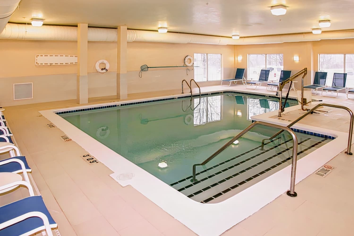 Holiday Inn Grand Rapids Airport