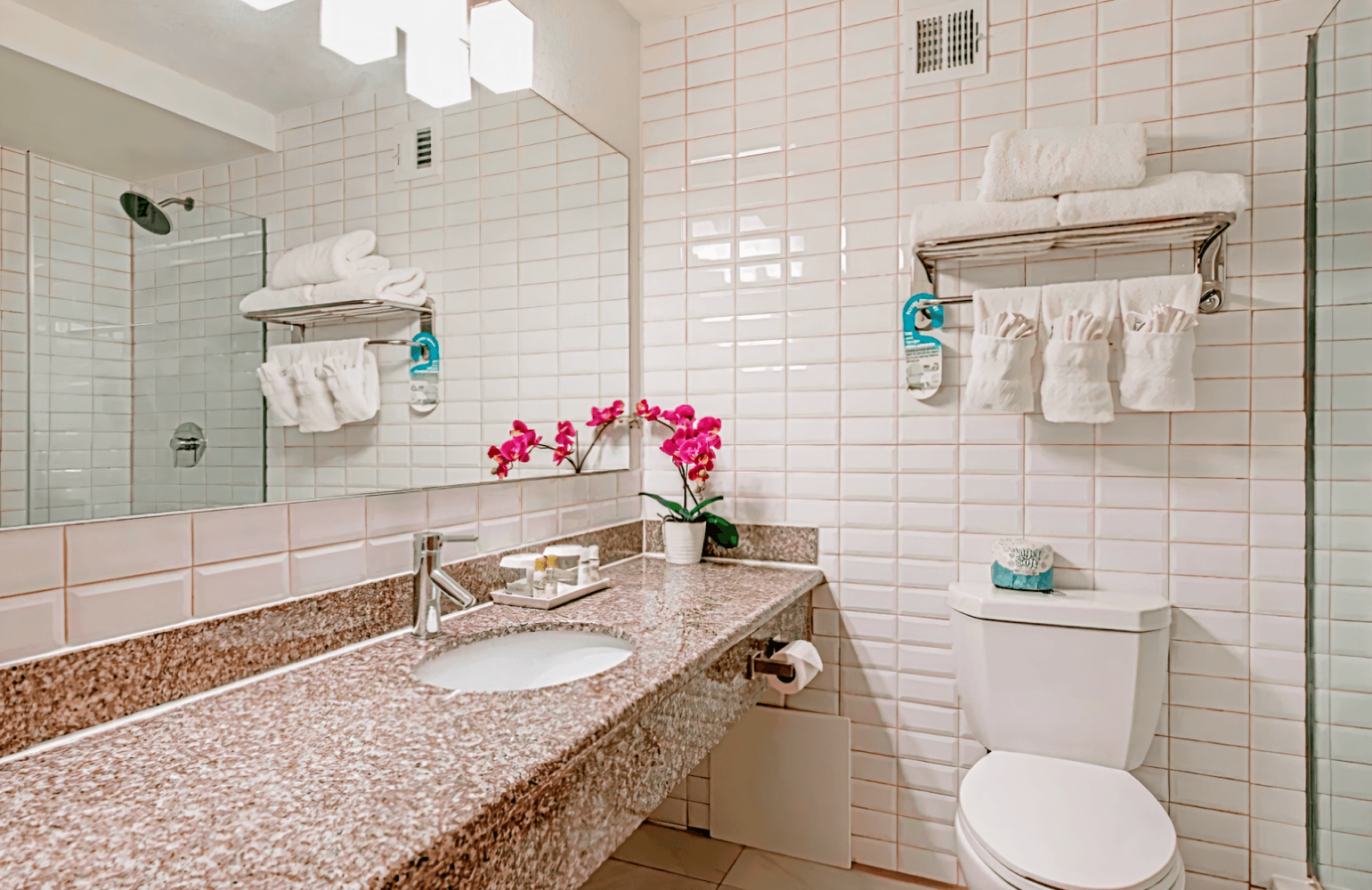 West Wing Hotel, Ascend Hotel Collection