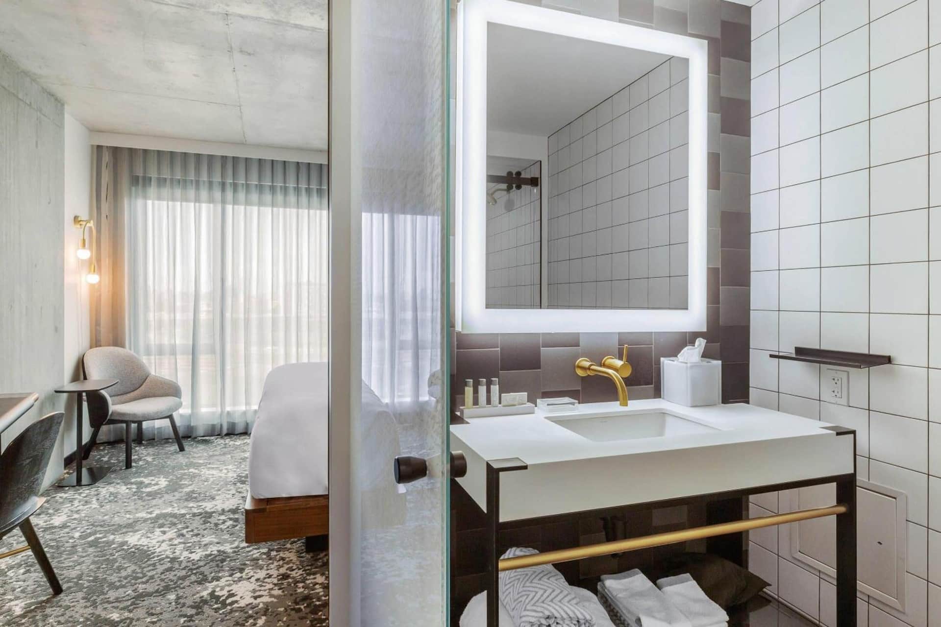 Cambria Hotel Boston Downtown - Seaport