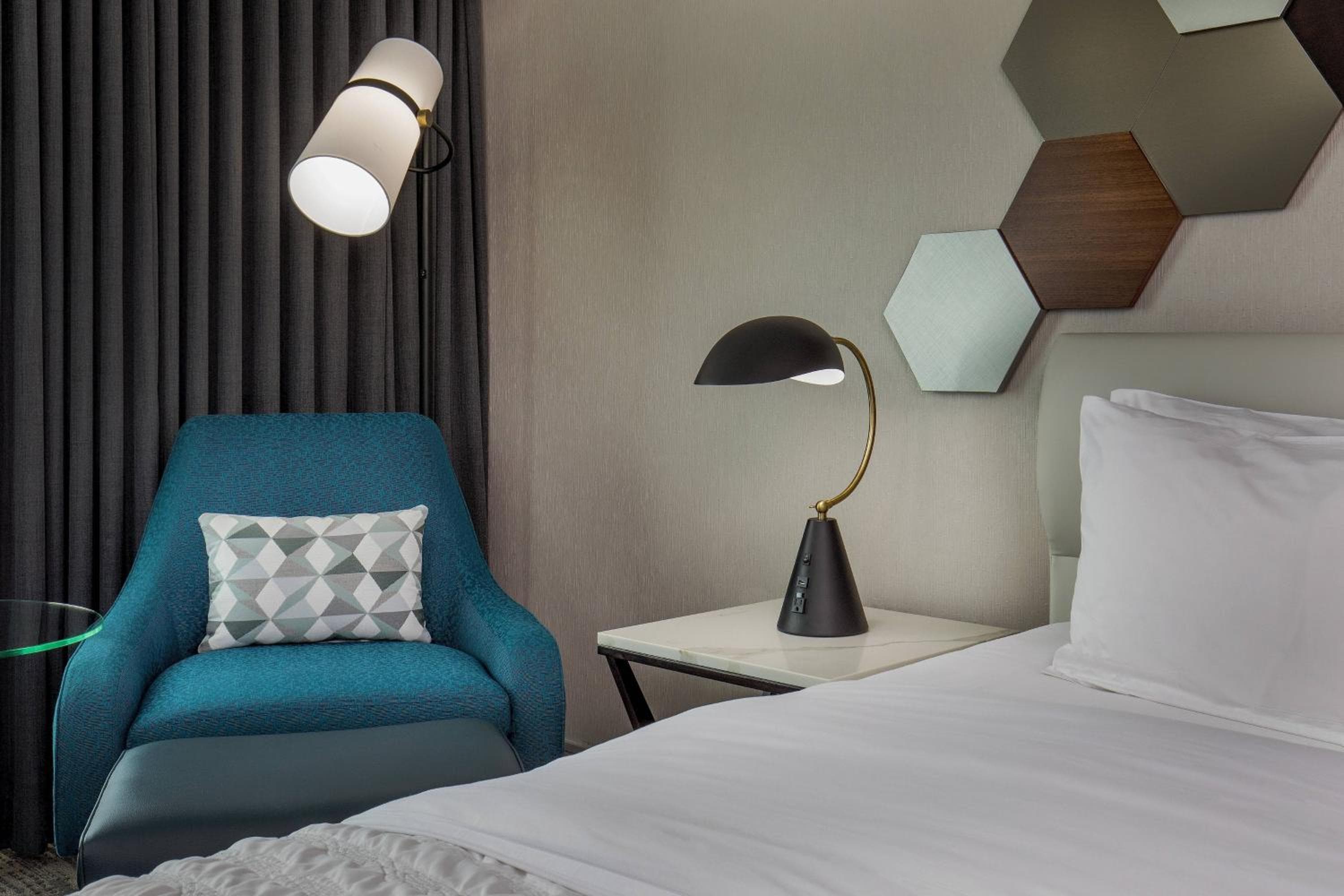 Le Meridien Boston Cambridge