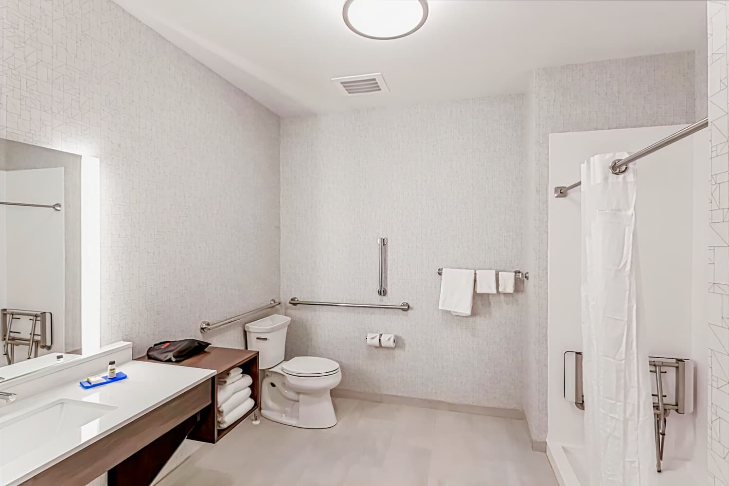 Holiday Inn Express & Suites - Columbus - Worthington