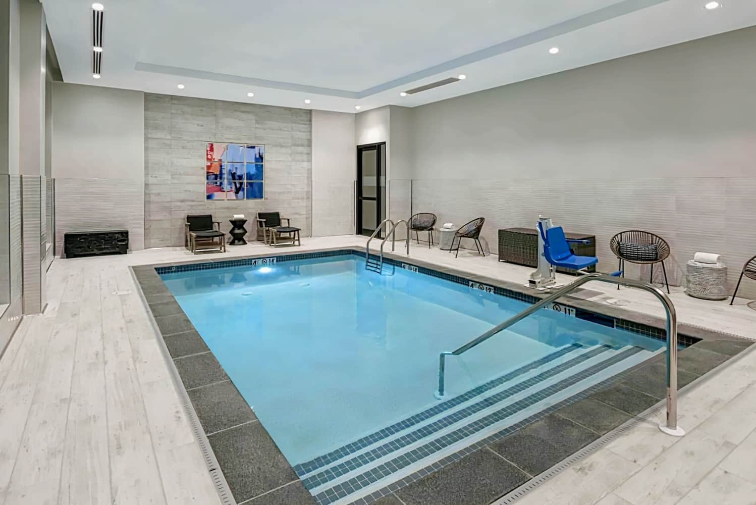 Holiday Inn Express Boston Logan Airport - Revere