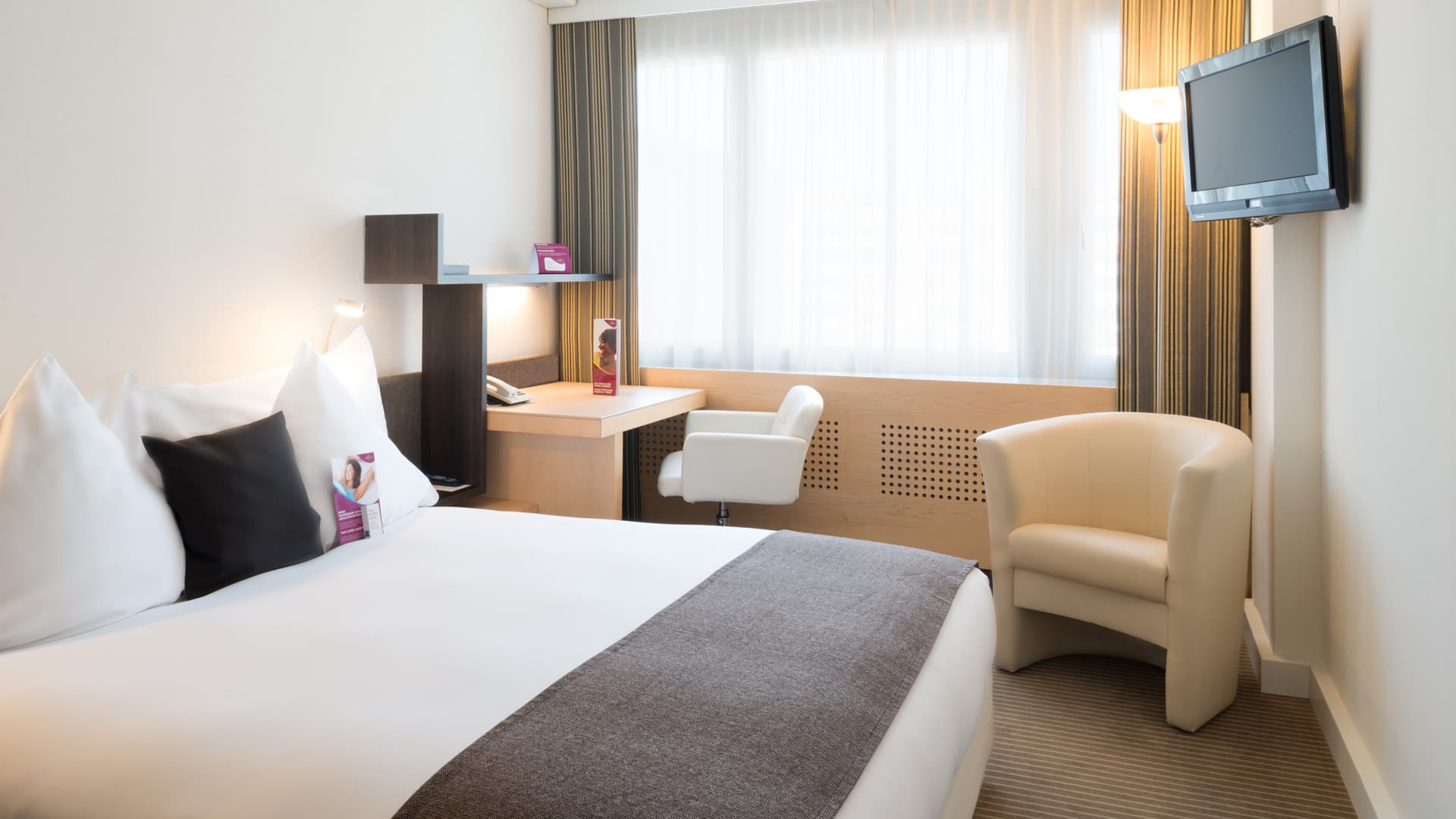 Crowne Plaza Zürich, an IHG Hotel