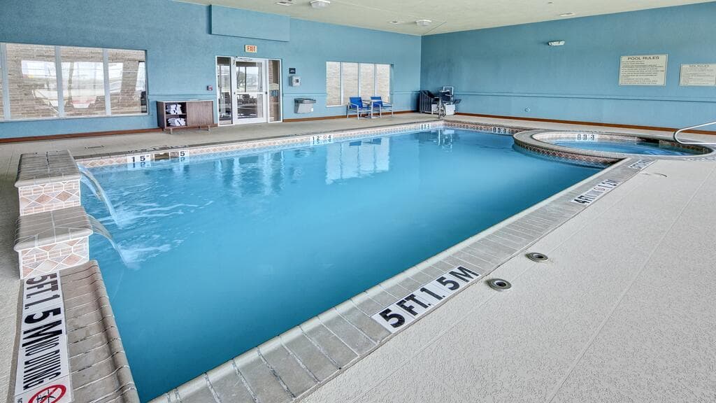 Holiday Inn Express & Suites Corsicana I-45