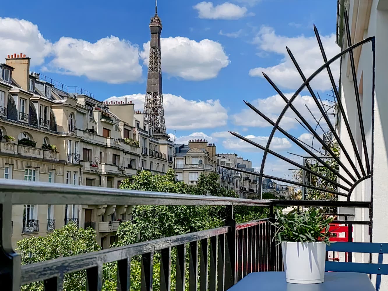 Le Cercle Tour Eiffel