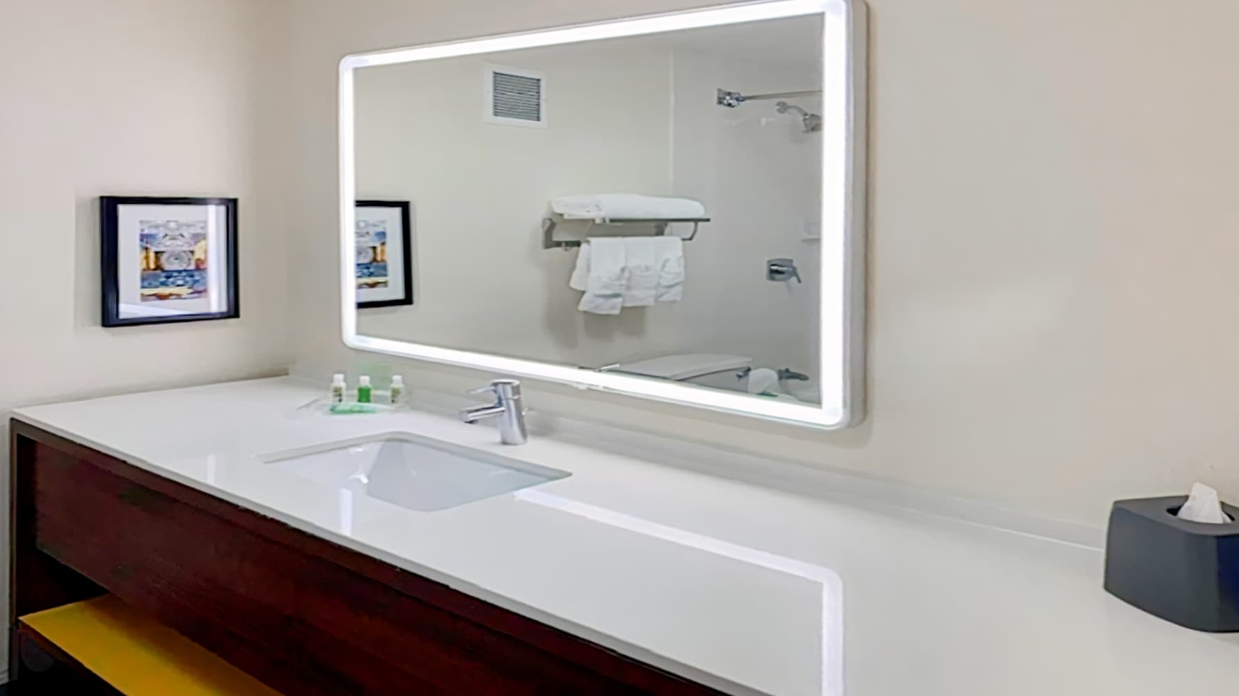 Holiday Inn Chicago North Shore