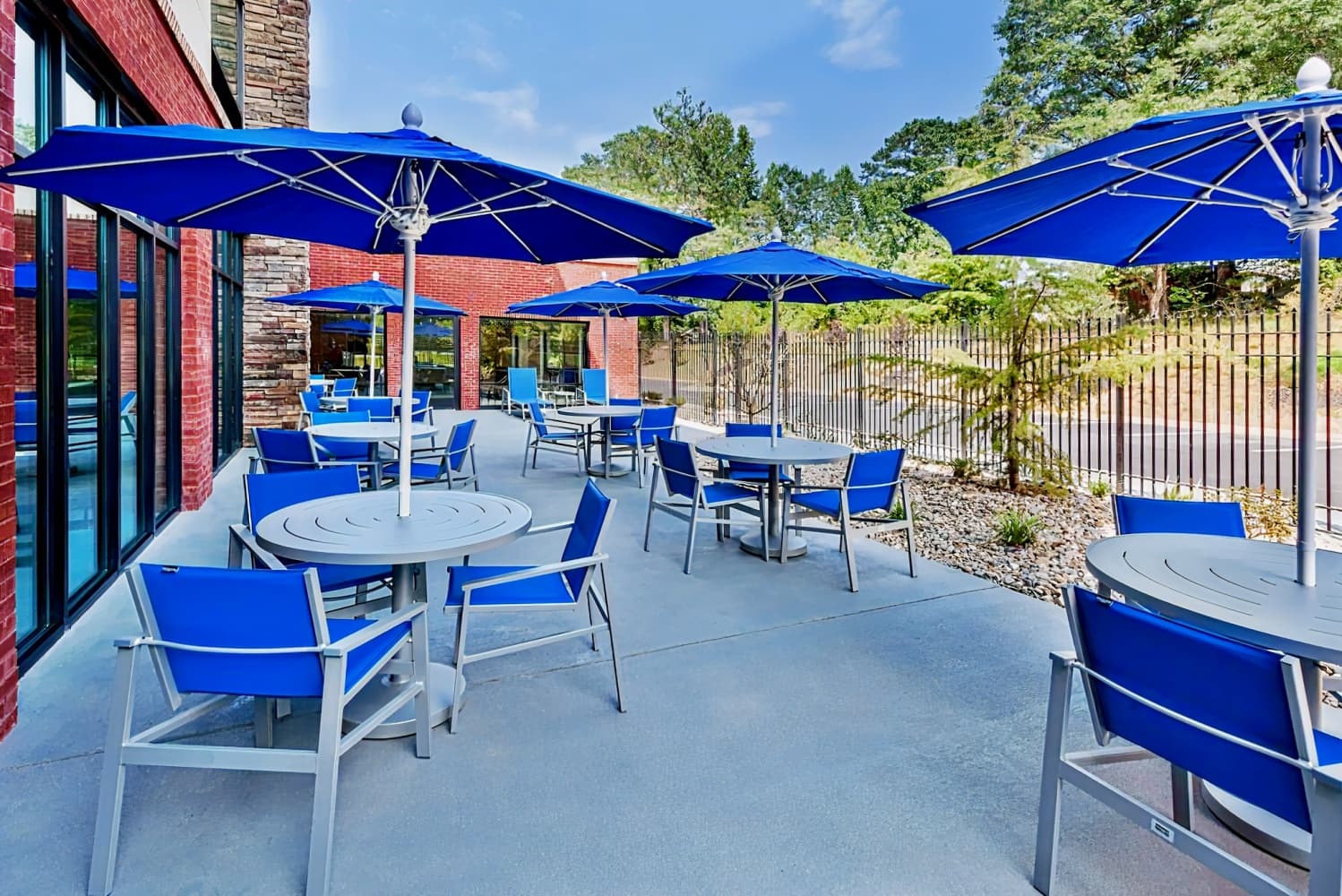 Holiday Inn Express & Suites - Fayetteville