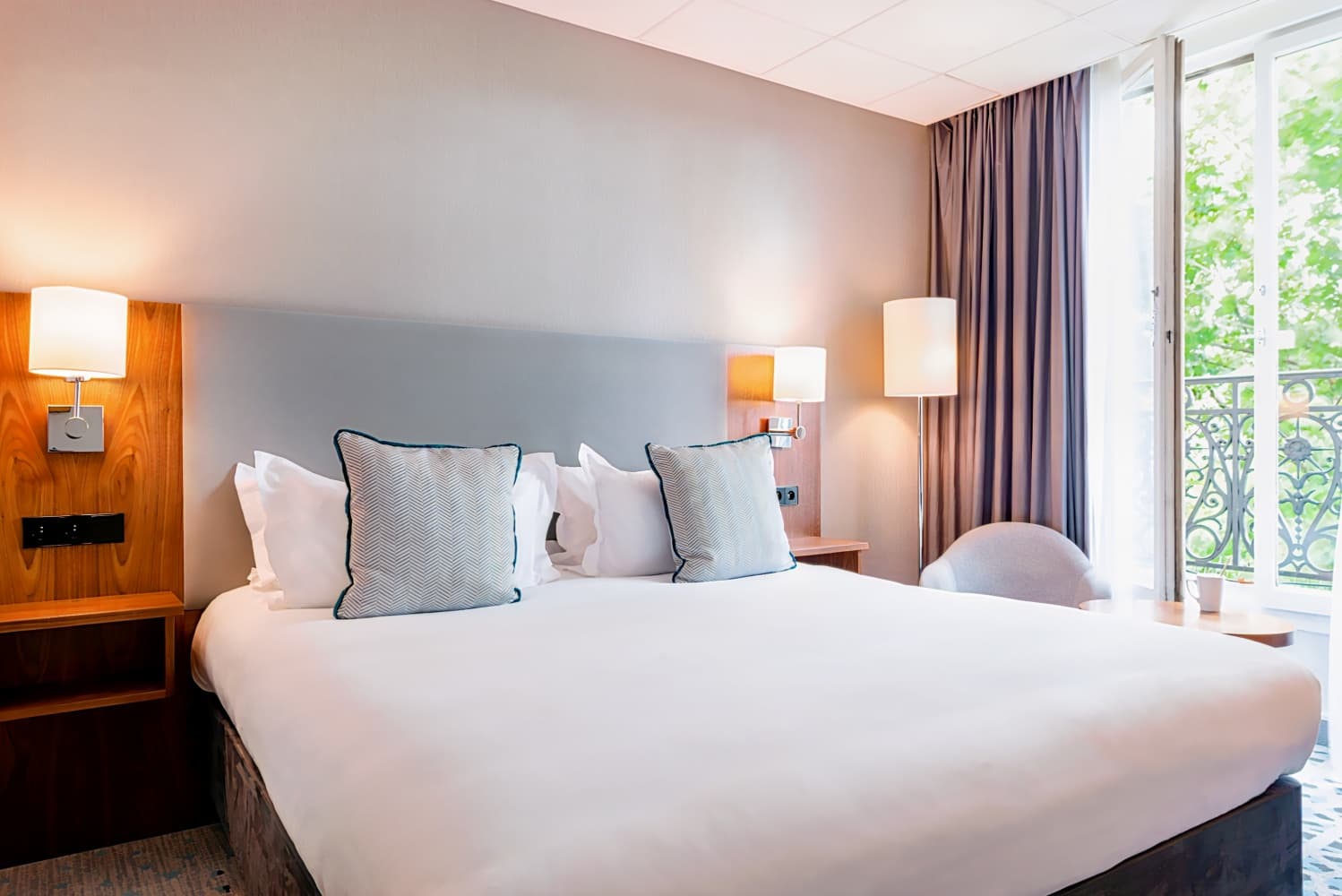 Crowne Plaza Paris République, an IHG Hotel