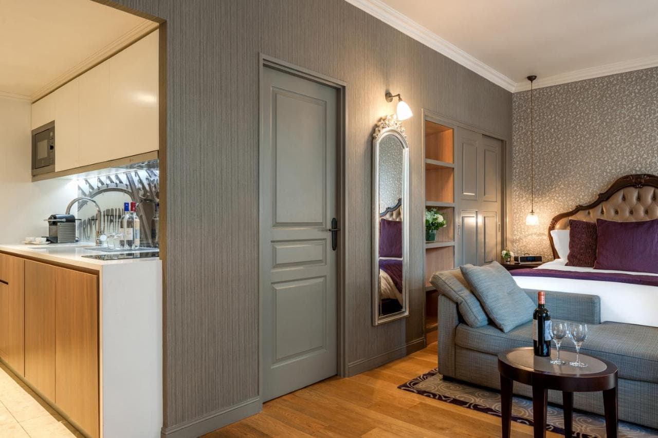 La Clef Louvre Paris by The Crest Collection