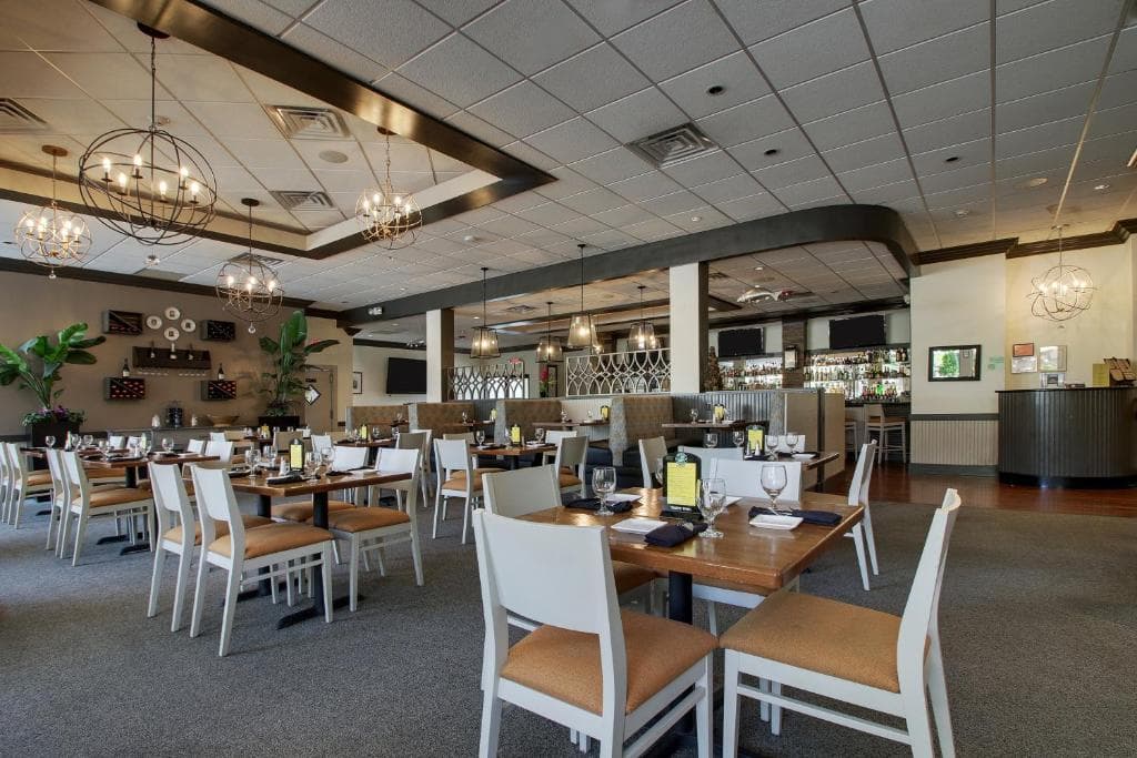 Holiday Inn Westbury – Long Island