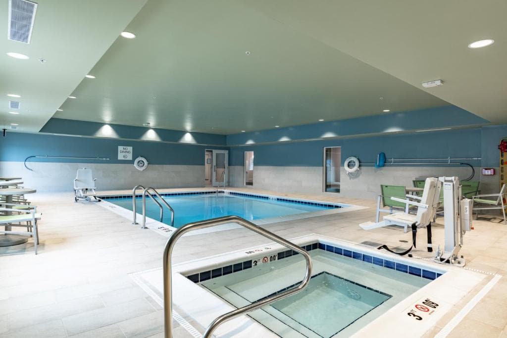 Holiday Inn Express & Suites - Moundsville, an IHG Hotel