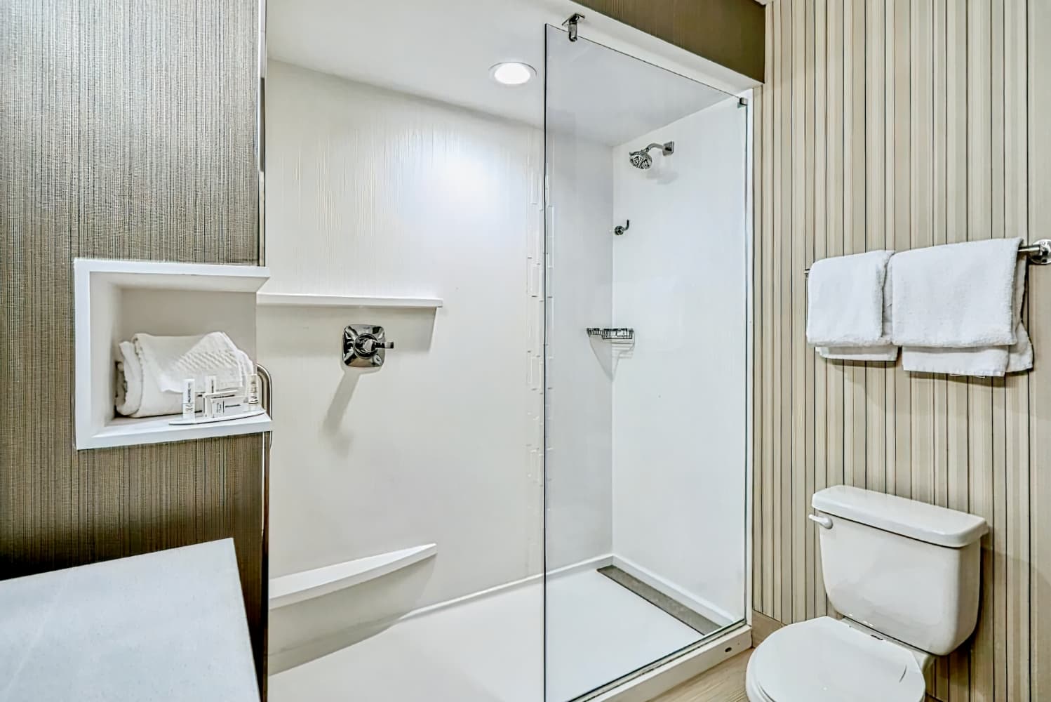 Courtyard by Marriott North Brunswick