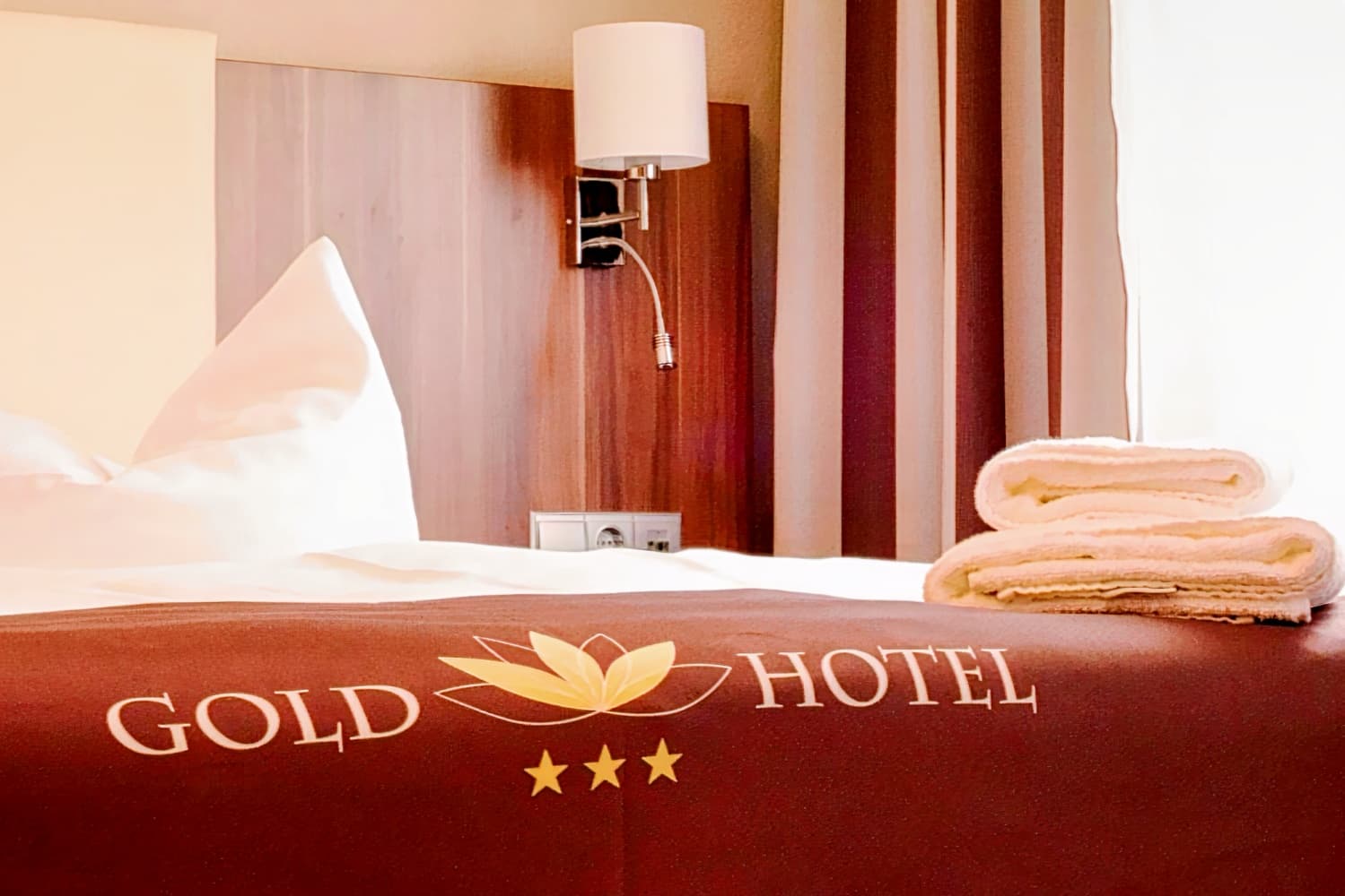 Gold Hotel