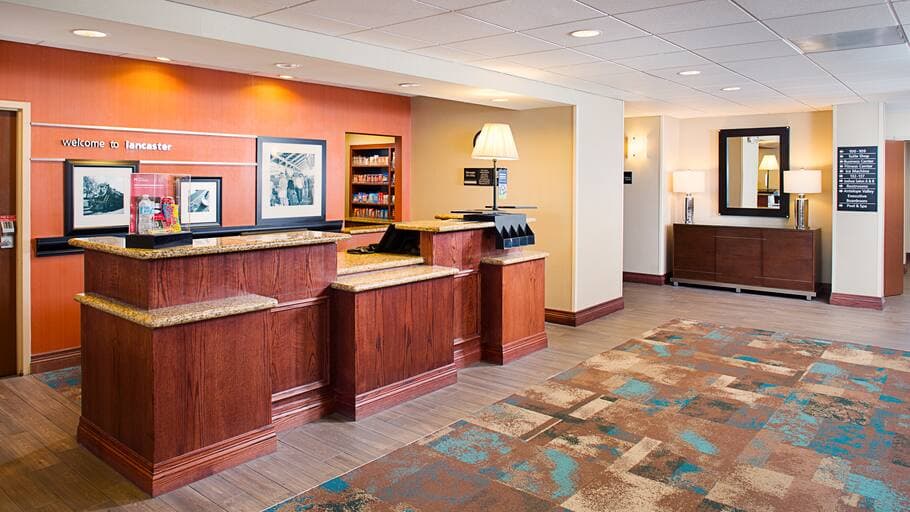 Hampton Inn & Suites Lancaster
