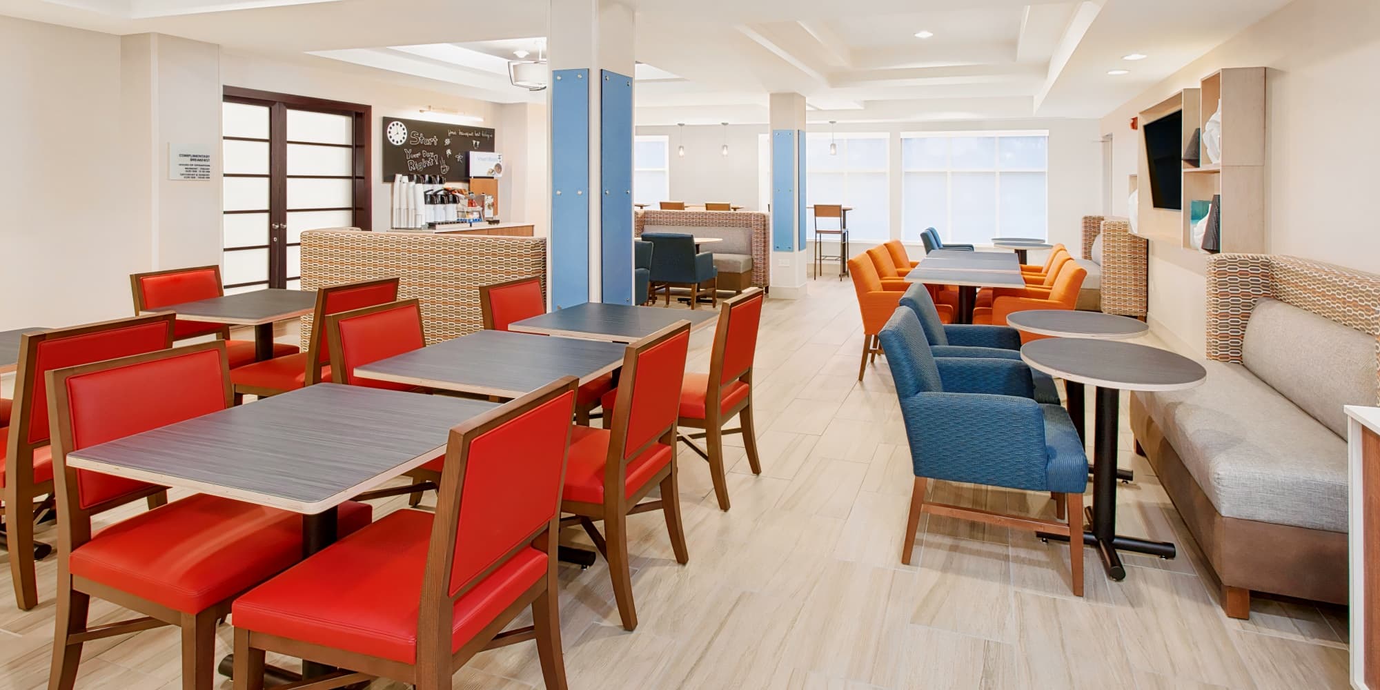 Holiday Inn Express Hotel & Suites Lake Zurich-Barrington, an IHG Hotel