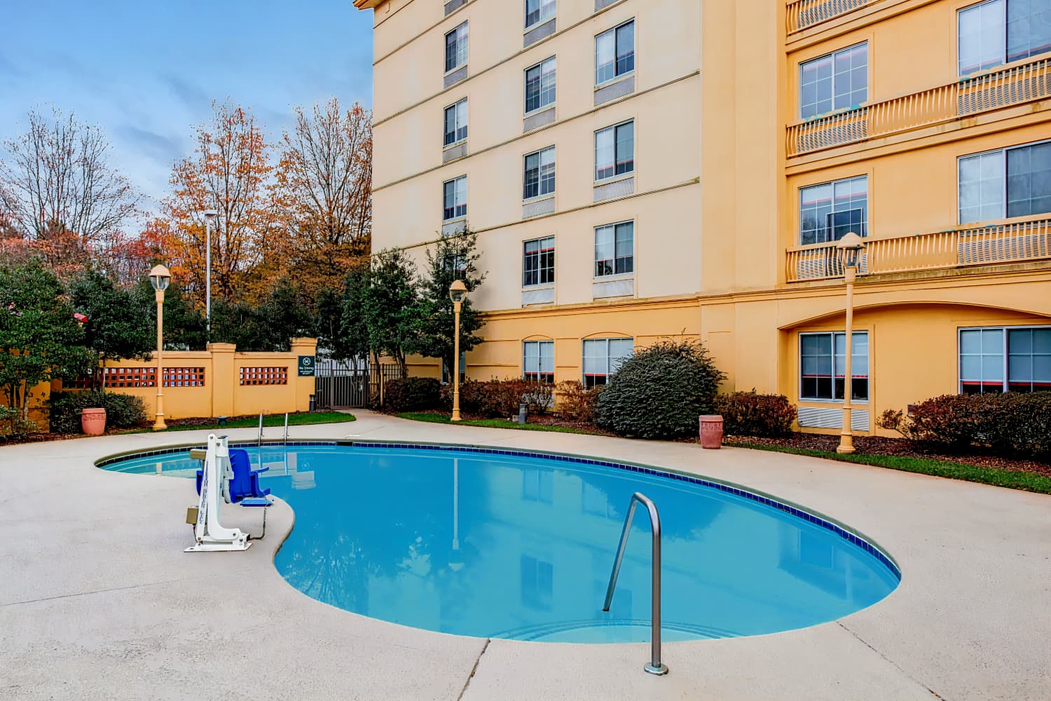 La Quinta Inn & Suites by Wyndham Raleigh/Durham Southpoint