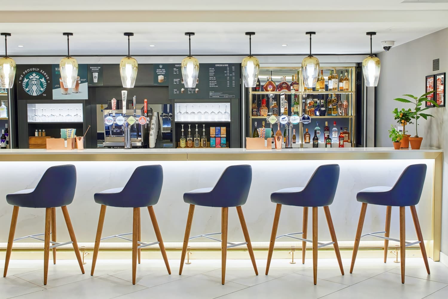 Courtyard by Marriott London Heathrow Airport