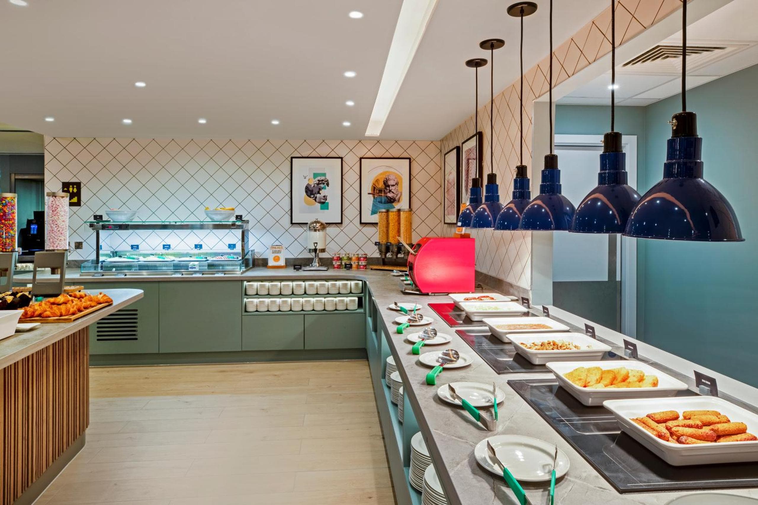 Hampton by Hilton Bath City