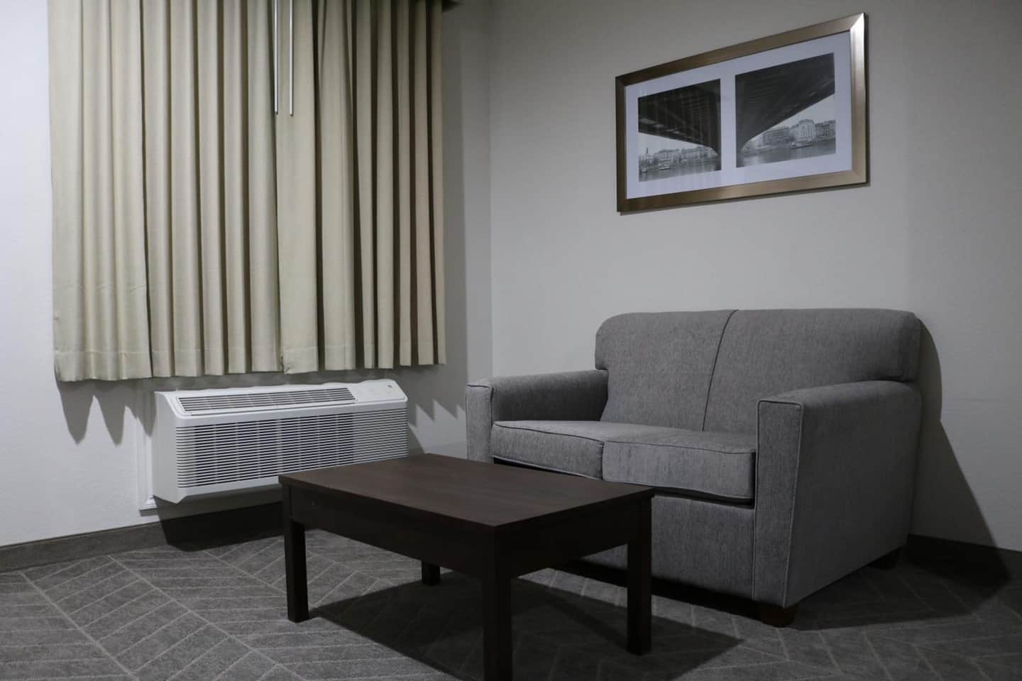 Scottish Inns & Suites