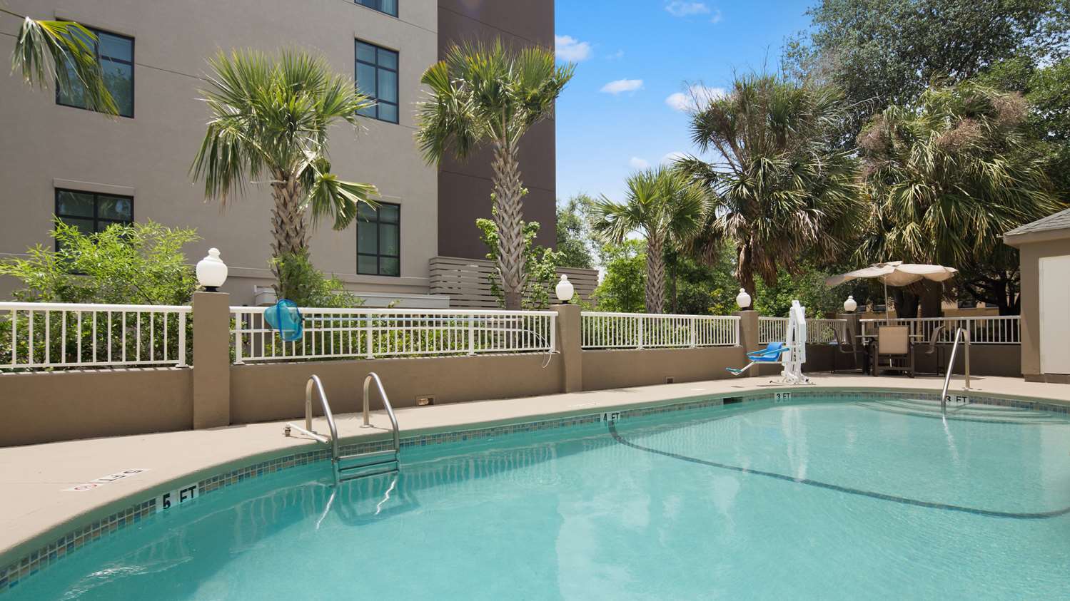 Best Western Patriots Point