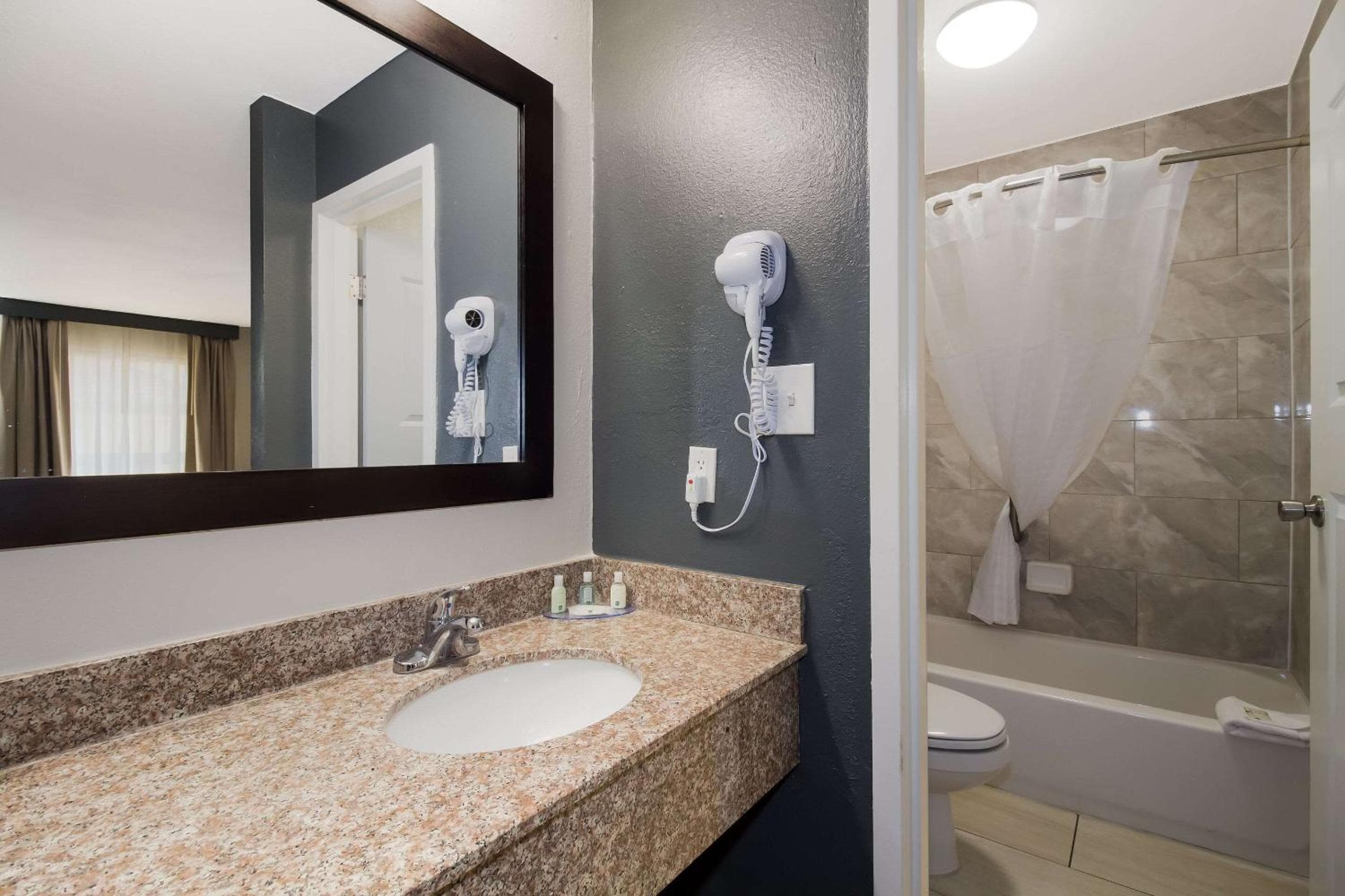 Quality Inn Coliseum North Charleston