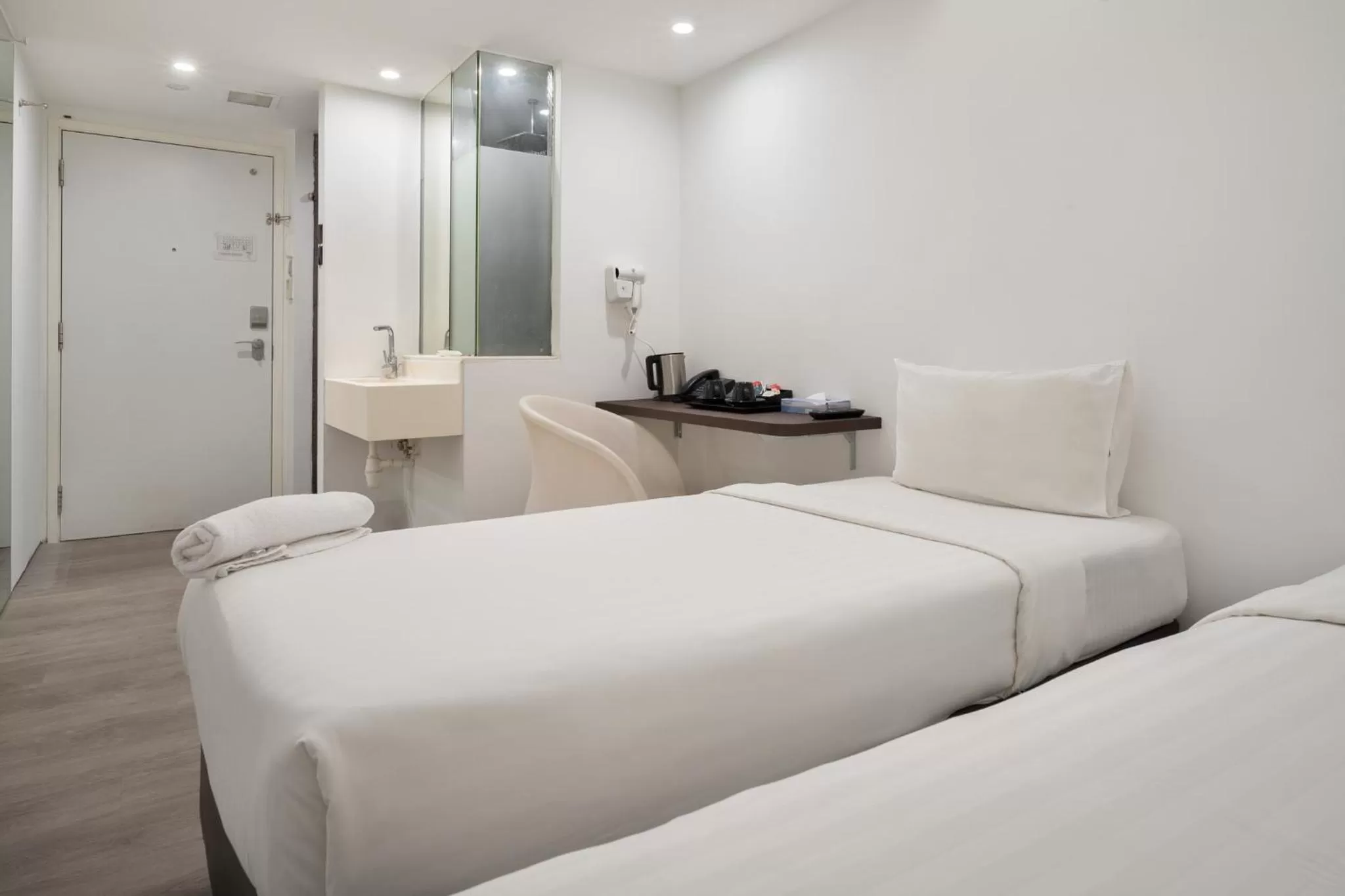 Lion Peak Dickson Hotel