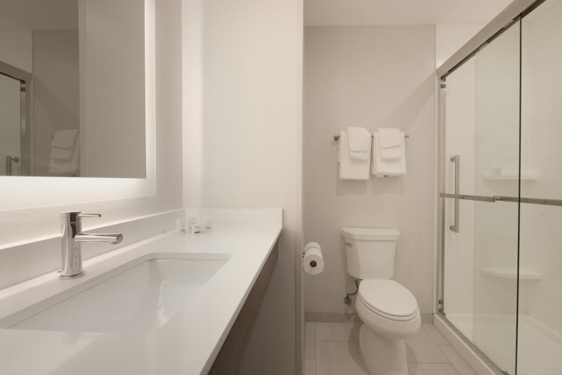 Holiday Inn Express & Suites - Williamstown - Glassboro, an IHG Hotel
