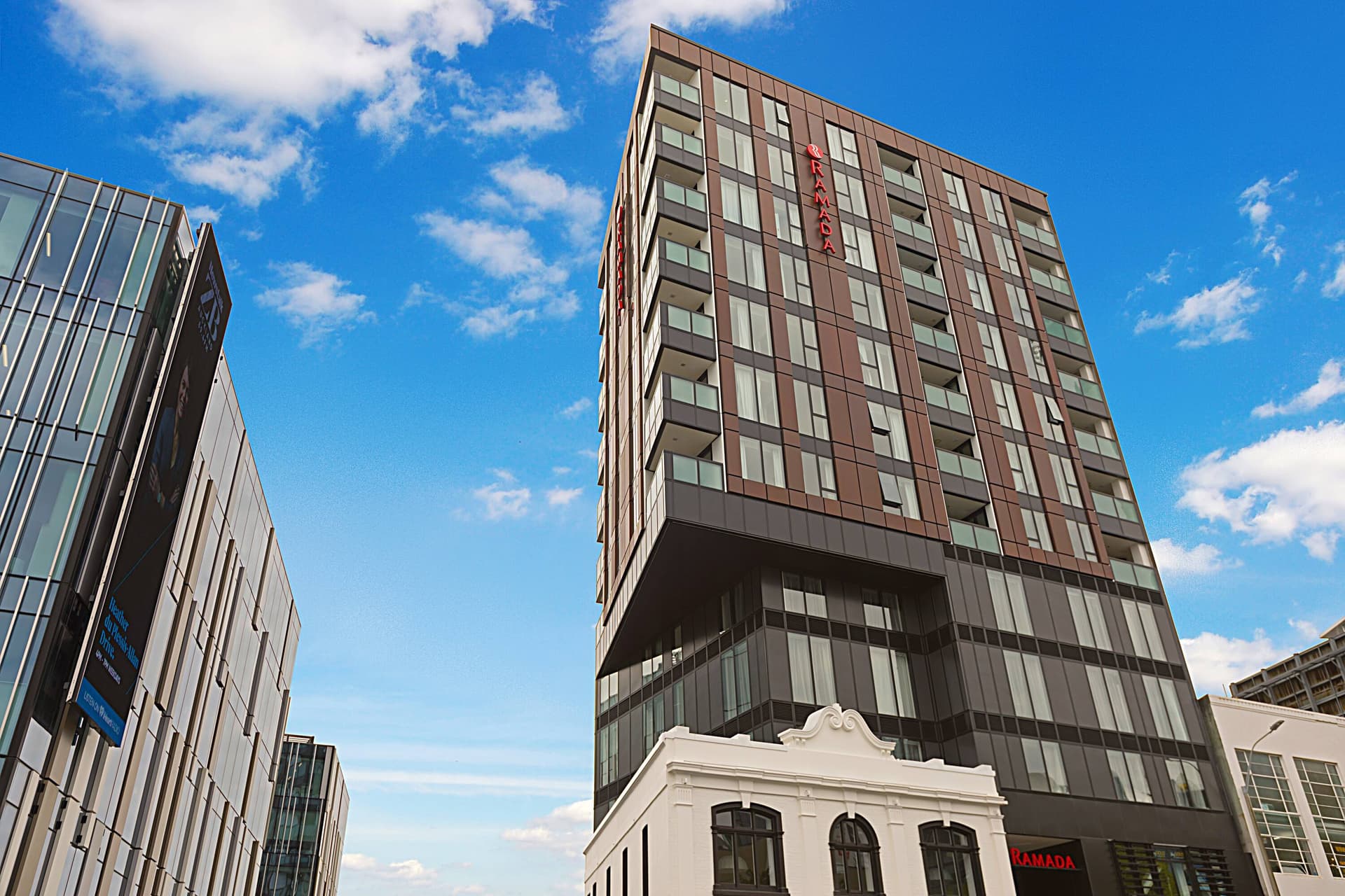 Ramada Suites Victoria Street West