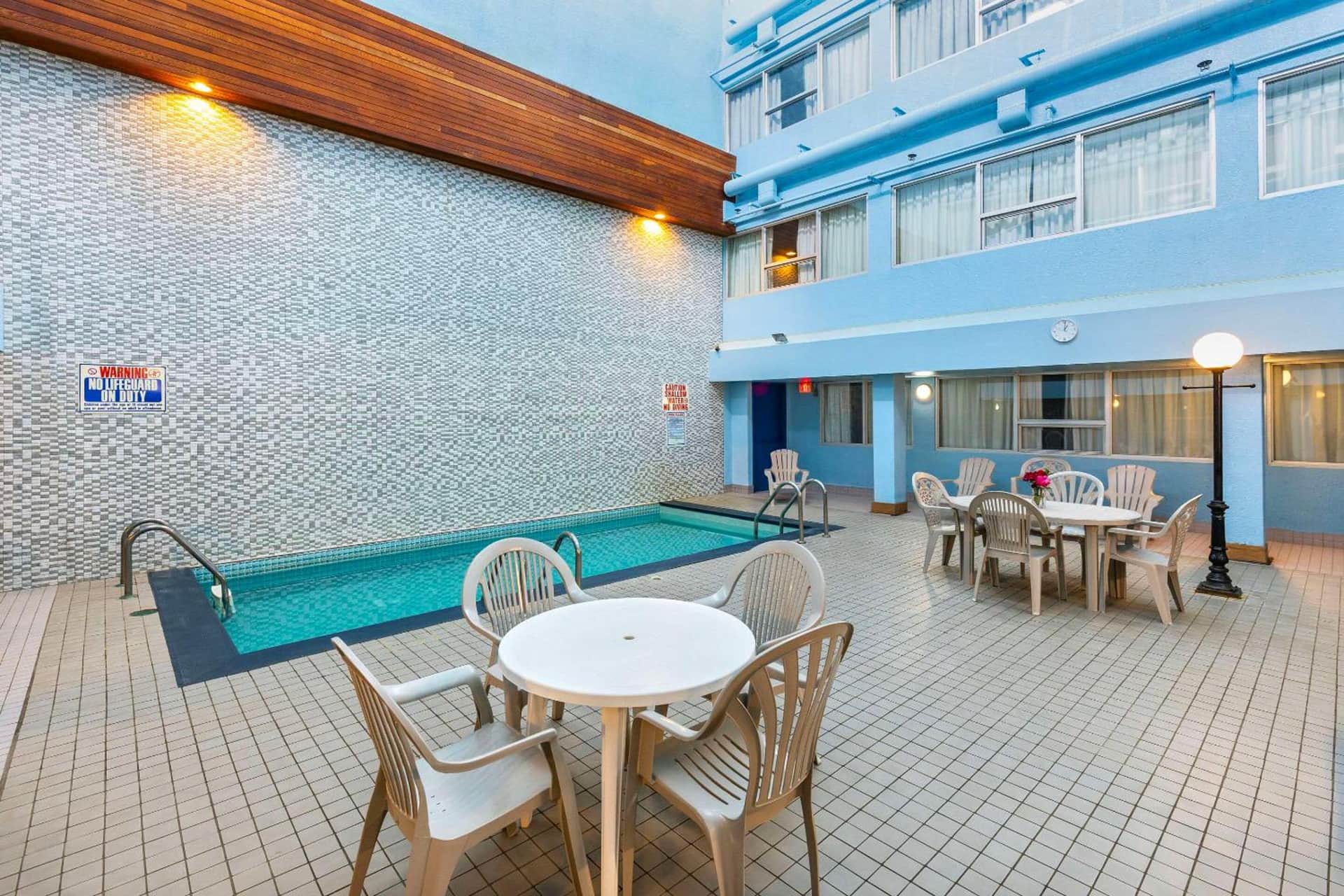 Comfort Inn & Suites Downtown Edmonton