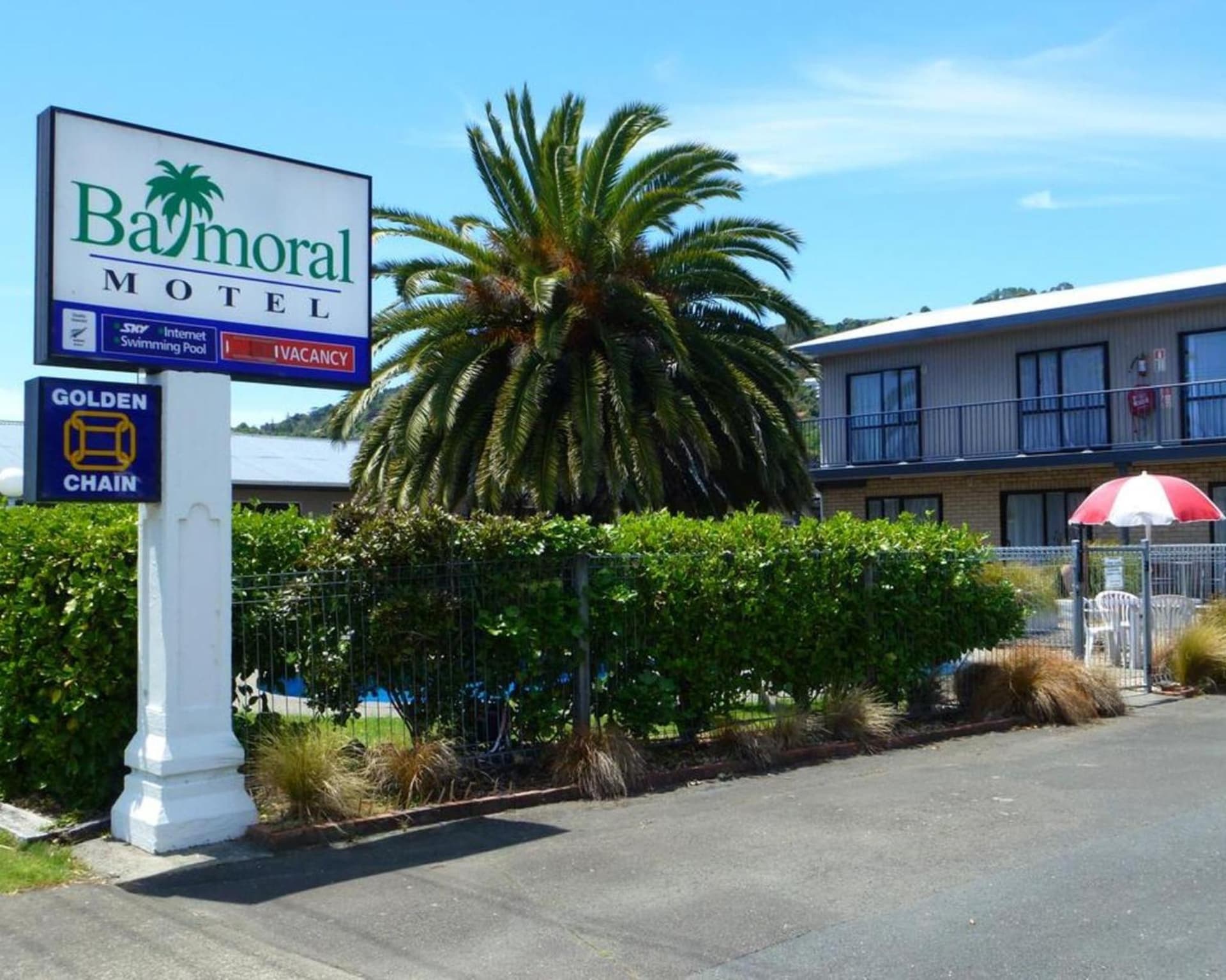Balmoral Motel